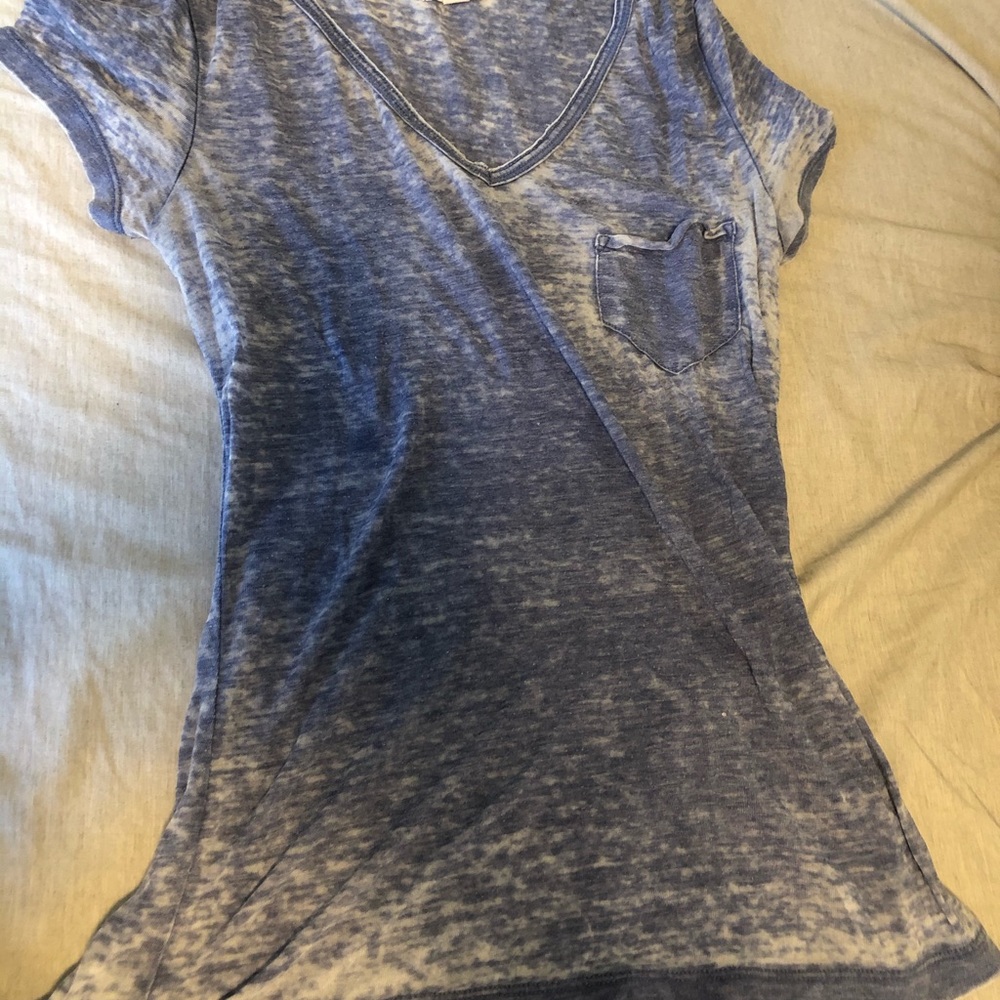 Aerie tee